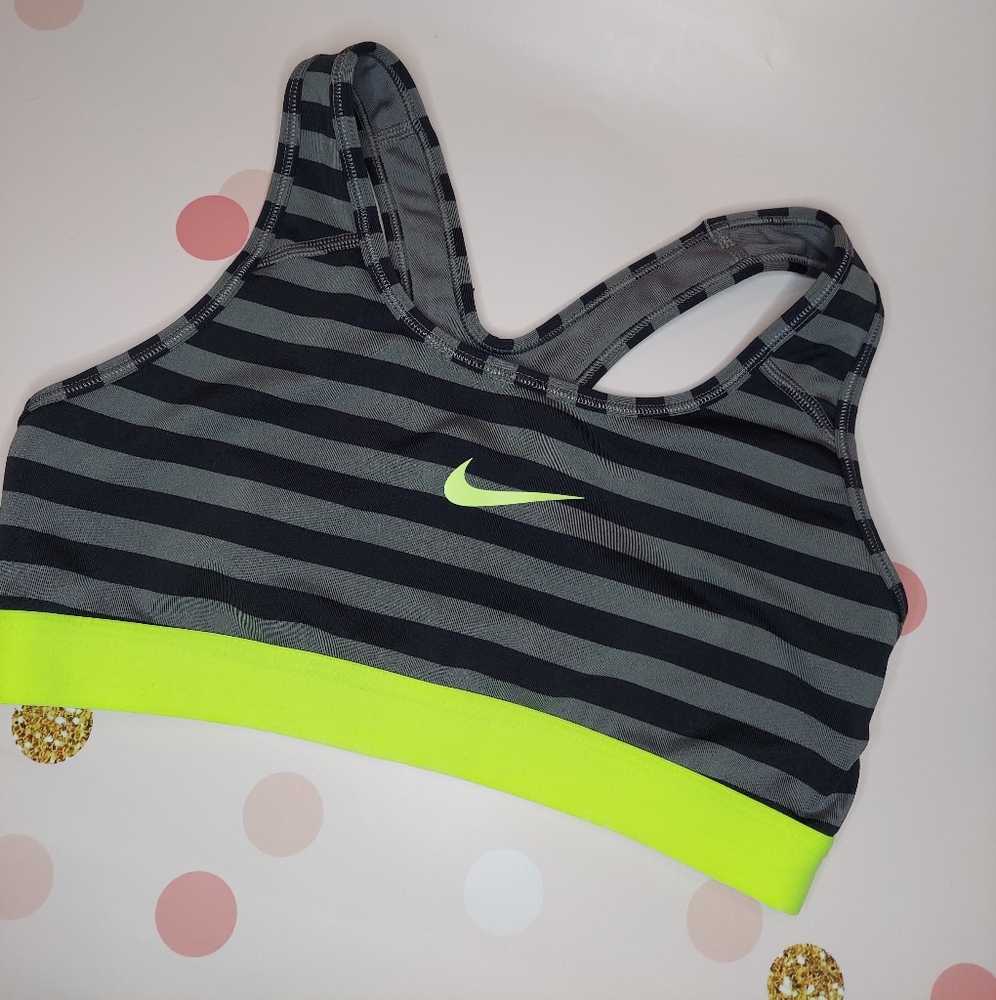 🌐Nike sports bra ~S